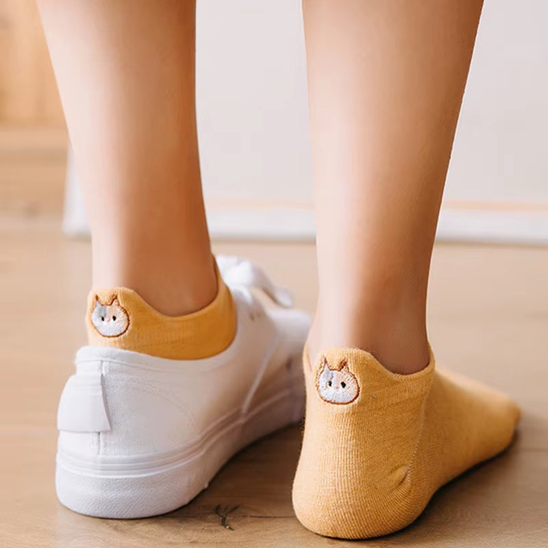 Cute Cat Embroidered Low-Cut Mesh Socks – 5 Pairs